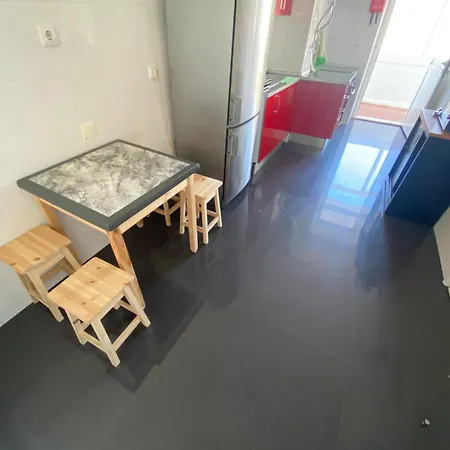 Arroios - Fourth Floor Homestay *